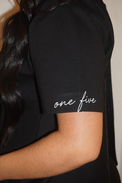 Camisa Roma OneFive detalle logo one five manga negro