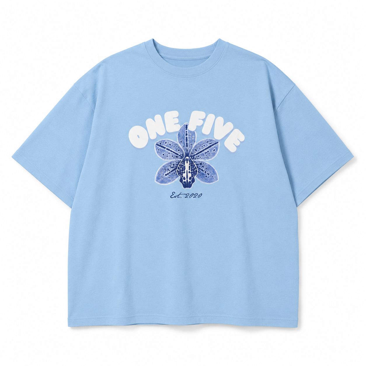 Oversize Entre Flores OneFive vista frontal estampado orquídea azul celeste